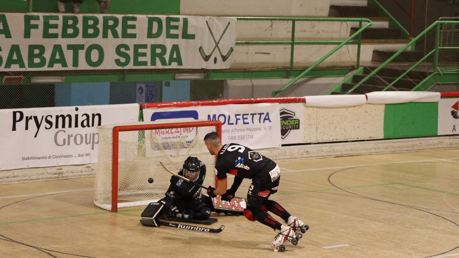 CROLLA L’HOCKEY SARZANA A GIOVINAZZO: 7-3 IL RISULTATO FINALE.