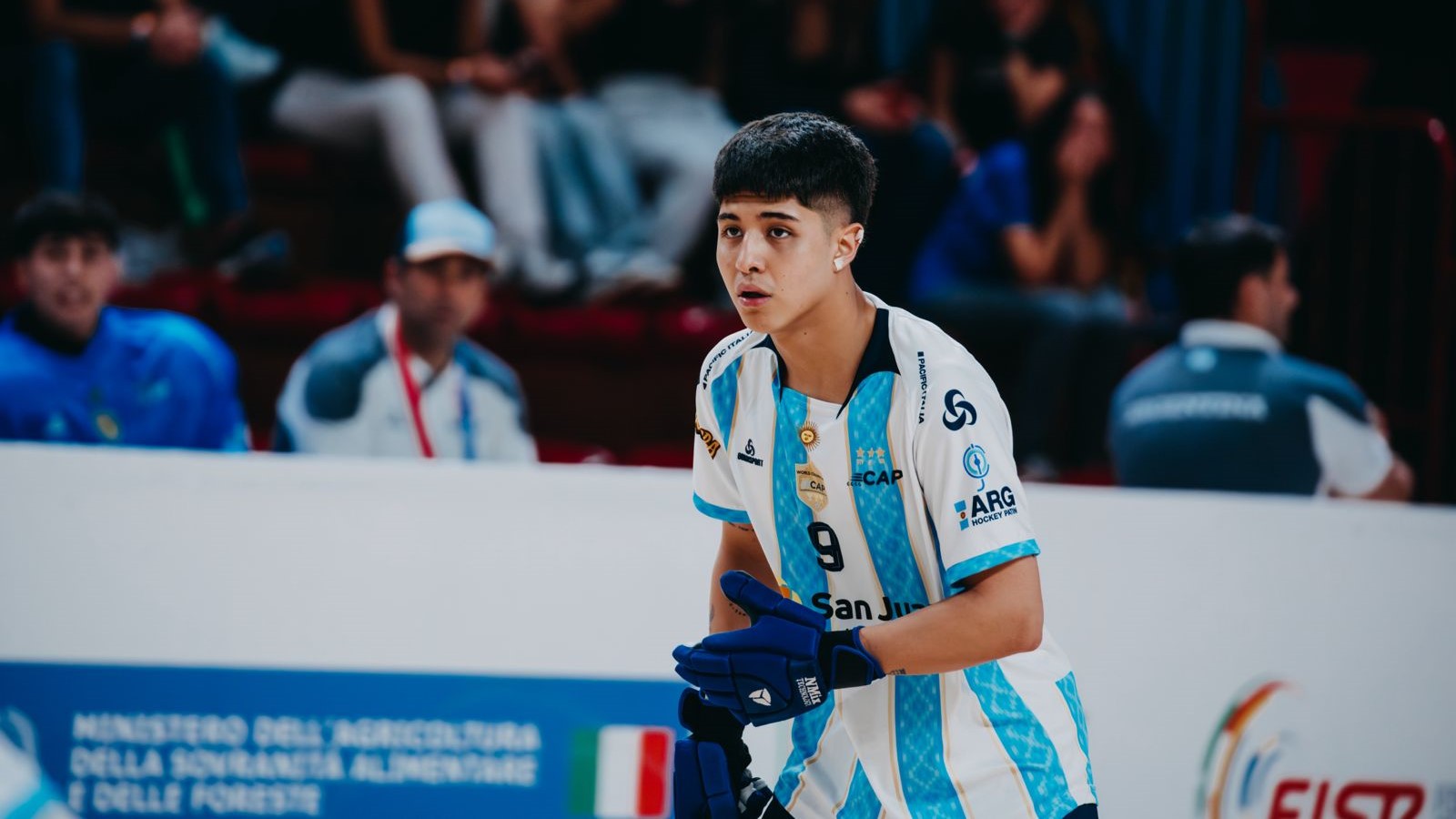 SANTIAGO “CHINO” MANRIQUE CI SIAMO !!! IL NAZIONALE ARGENTINO UNDER 19 , BOMBER DEL CONCEPCION  E’ IL  COLPO DI MERCATO DELL’ HOCKEY SARZANA.