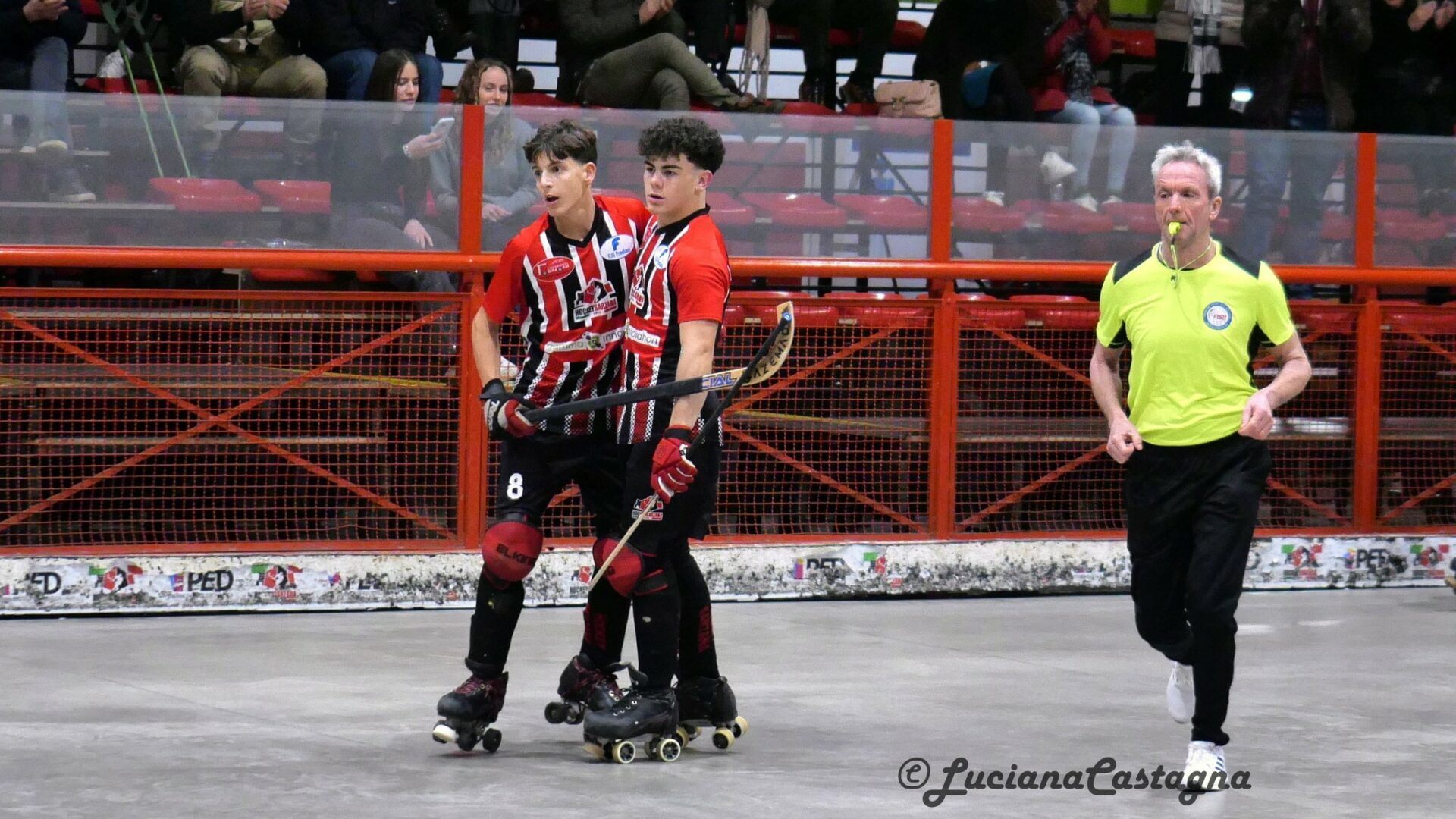 IL FARM TEAM DELL’HOCKEY SARZANA DIFENDE IL PALATORI E PORTA A CASA IL RISULTATO: 9-7 IL RISULTATO FINALE CONTRO LO STARTIT PRATO.